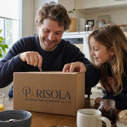 Ouverture d'un colis Parisola en famille