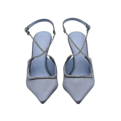 Escarpins femme satin bleu à talon aiguille et bride cheville avec chaîne décorative - Parisola
