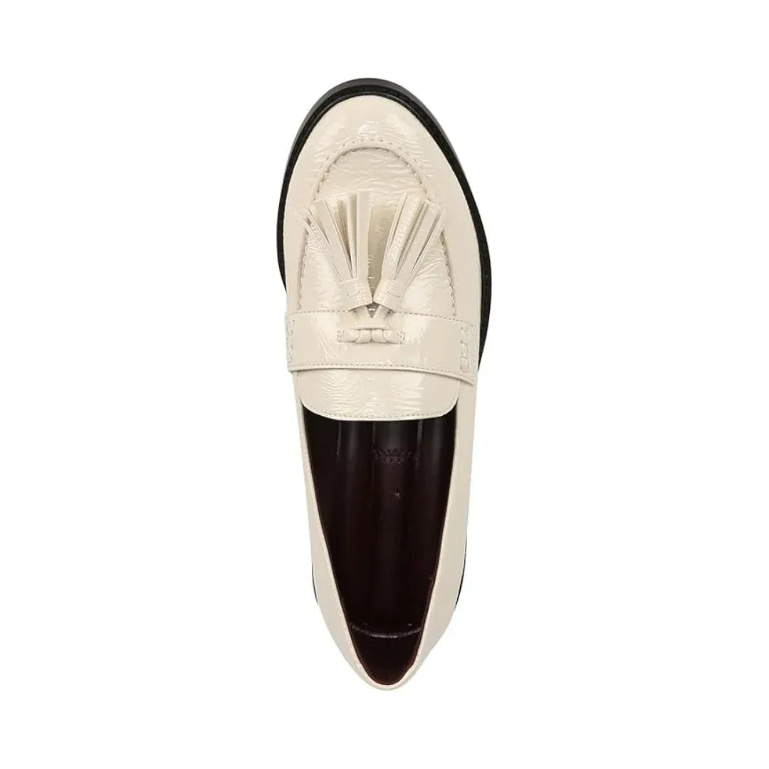 Mocassins élégants femme beige à pampilles, semelle légère et bout rond - Parisola