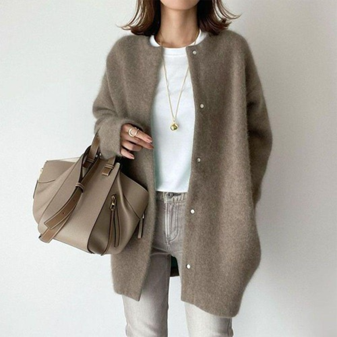 Gilet femme élégant maille tricotée coupe ajustée automne hiver