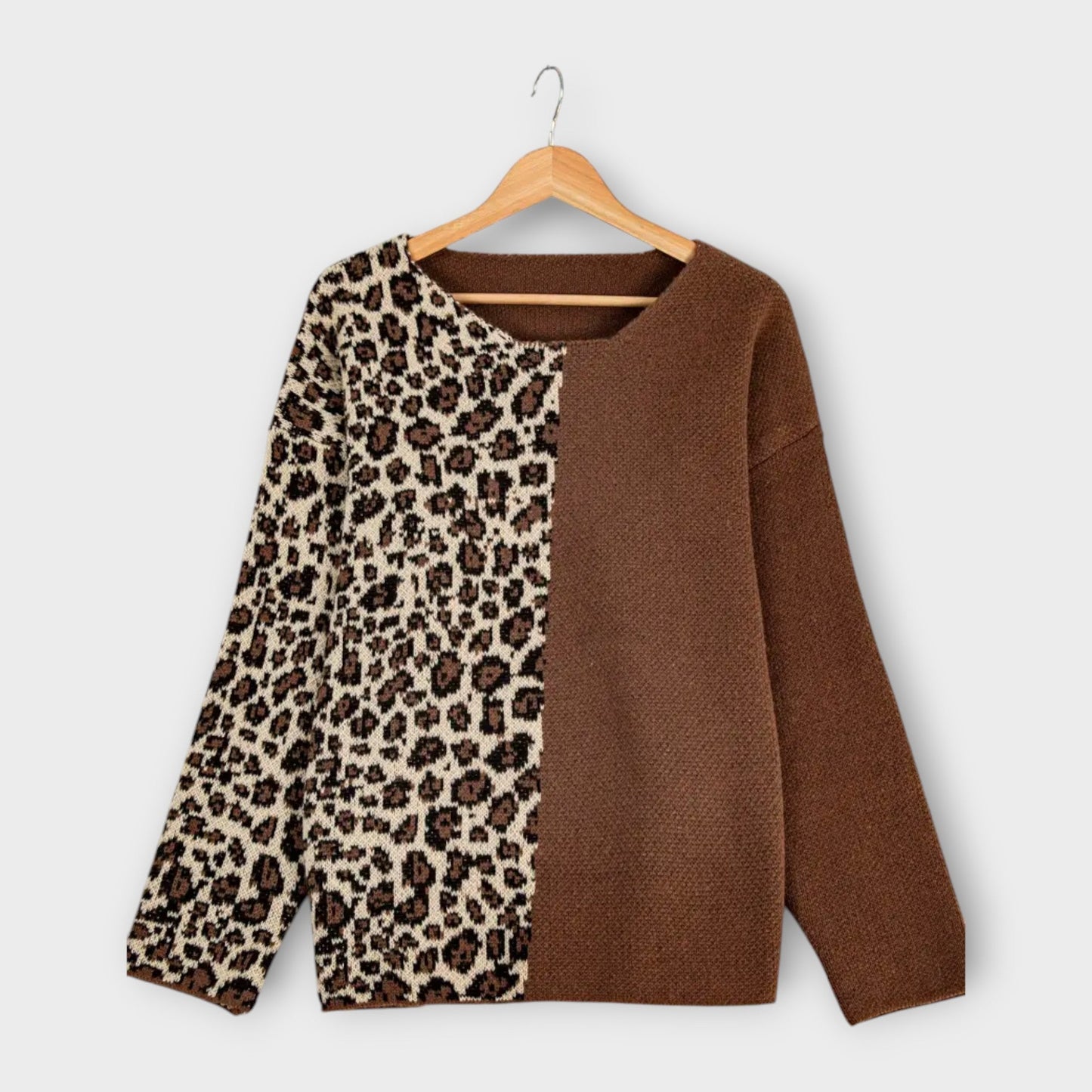 Pull femme motif léopard manches longues col rond