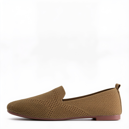 Mocassins Femme en Maille Extensible - Bout Rond - Semelle Caoutchouc Antidérapant – fond blanc