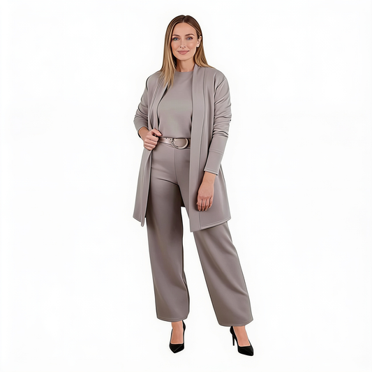 Luxea – ensemble élégant femme – fond blanc