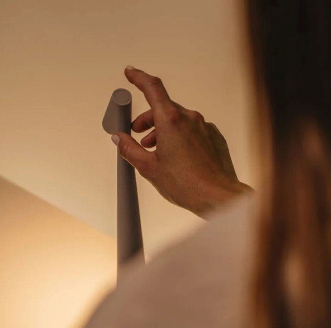 Lampe de table LED sans fil tactile 3 niveaux rechargeable USB